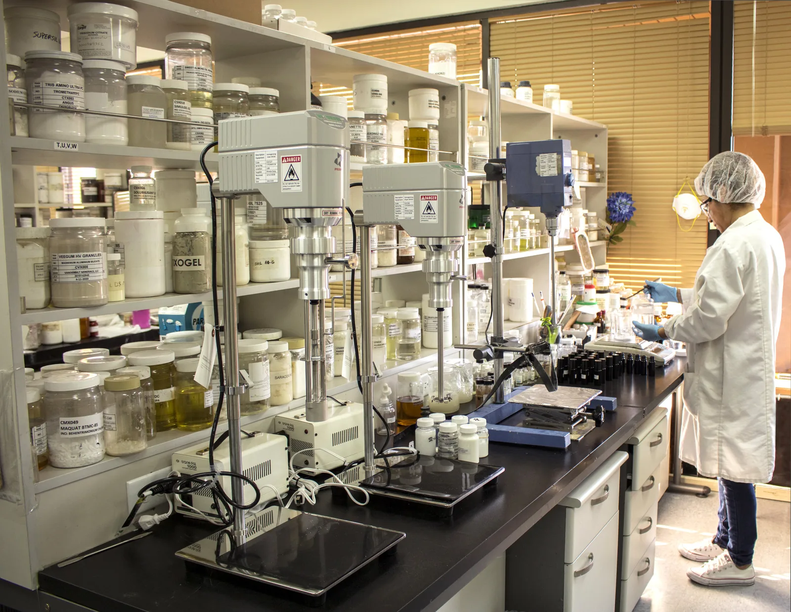 Laboratory workspace used as a GRWME manufacturing editorial image